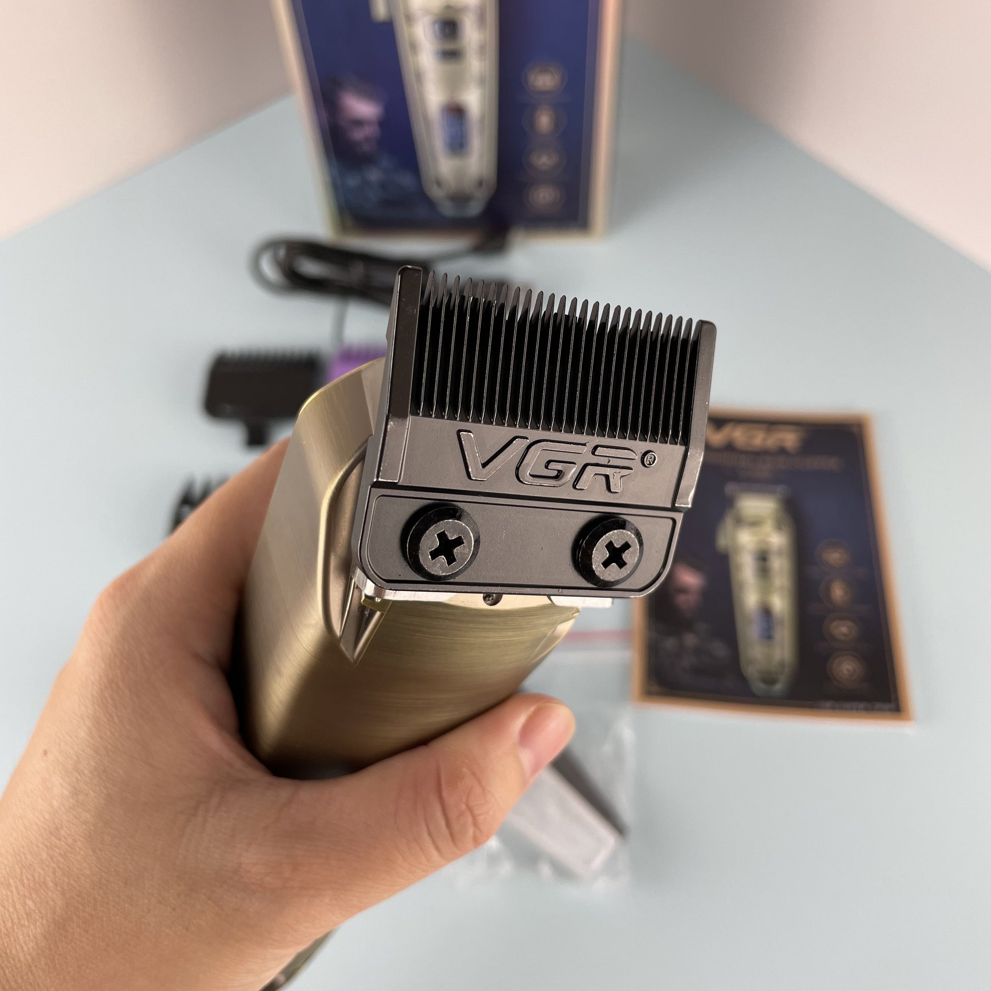 VGR V-005 Hair Clipper – Cordless/Corded Professional Metal Body Trimmer, LED Display